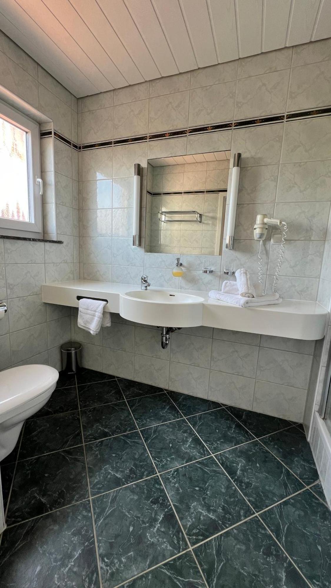 Gaestehaus Kliebenstein Saarwellingen Luaran gambar